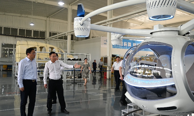 安徽省委常委、常务副省长费高云赴宝运莱调研低空经济发展情况